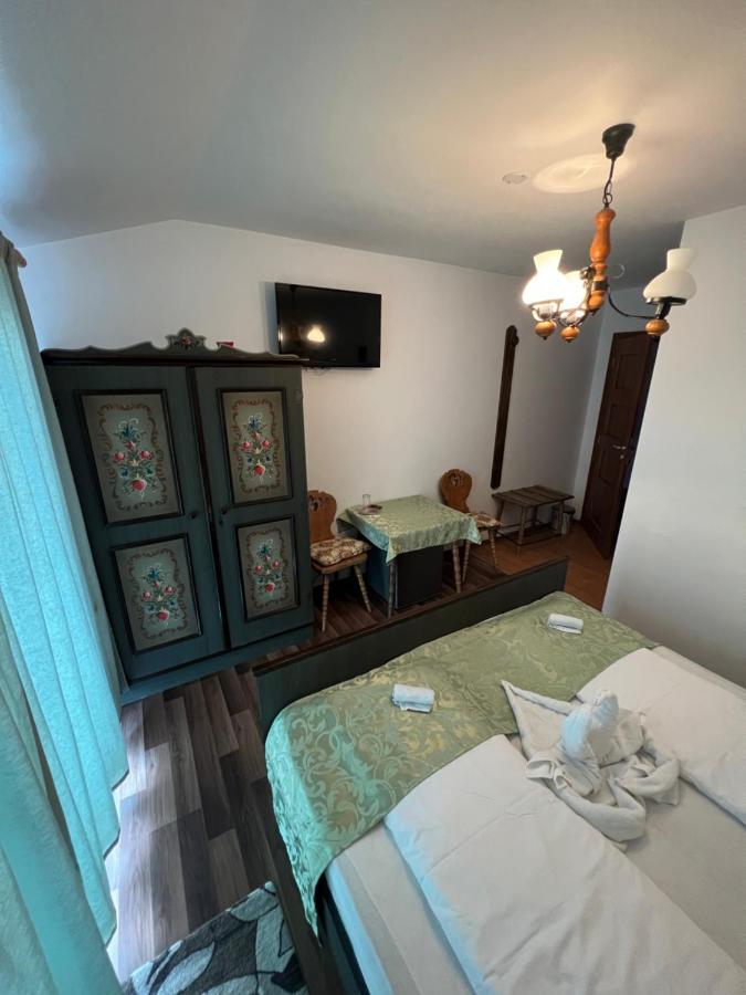 Gasthaus Casa Kugler Anina Exteriér fotografie